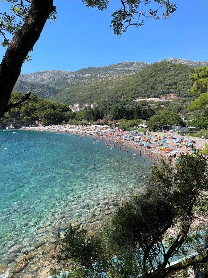 4M Apartments Petrovac Luaran gambar