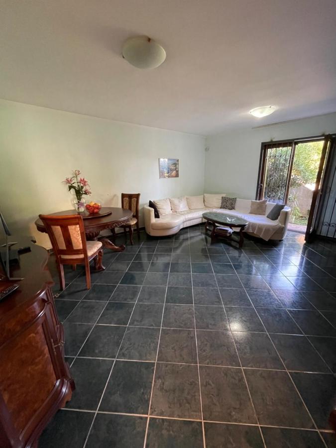 4M Apartments Petrovac Luaran gambar